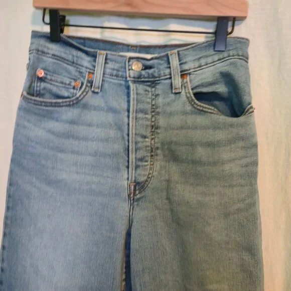 Levi's ribcage Straight jeans womens 29 light-wash blue raw-hem button-fly - Picture 4 of 12
